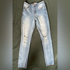 Garage high rise distressed women’s jeans size 3